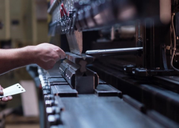 Sada je vrijeme da proizvodnja digitalizira standardne operativne procedure