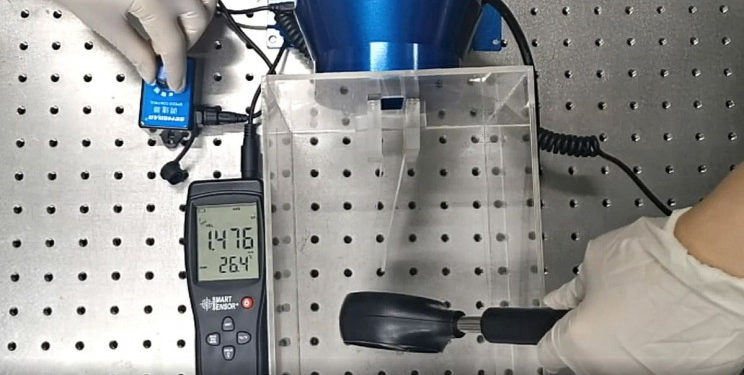 Nosiva vjetroturbina prikuplja energiju iz zamaha ruku ljudi koji prolaze