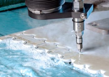 Šta je rezanje vodenim mlazom?