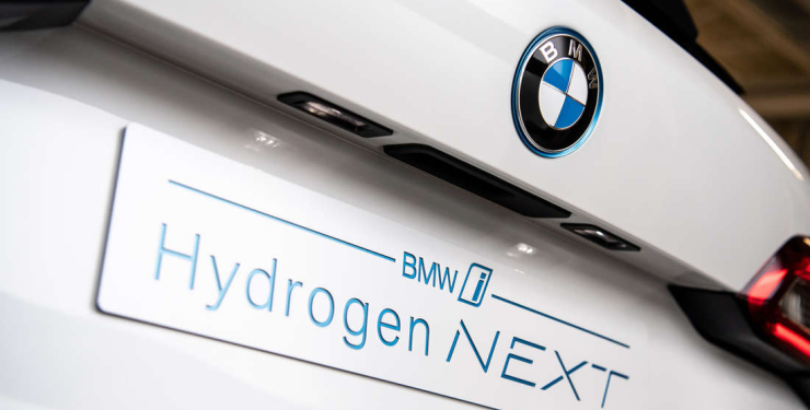 Zbogom E-automobili: BMW želi da masovno proizvodi hidrogenska auta