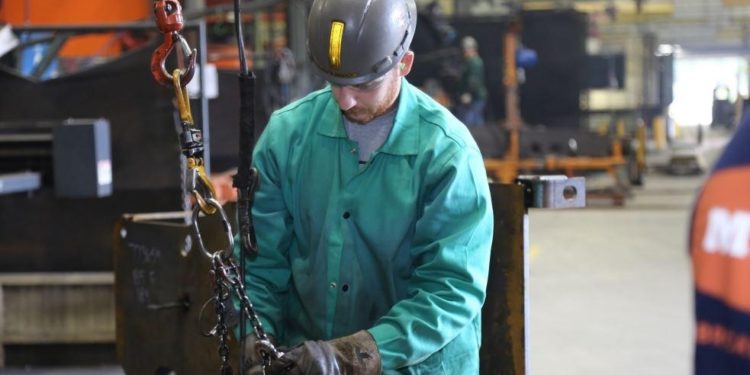 Kako vrhunski prerađivač metala usavršava svoje rukovanje materijalom