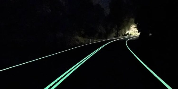 Linije koje svijetle u mraku čine vožnju u Australiji sigurnijom