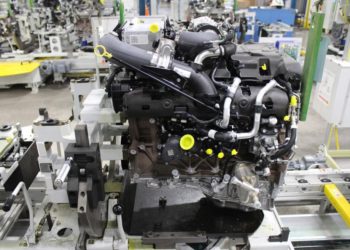GM će uložiti skoro milijardu dolara više u proizvodnju motora sa unutrašnjim sagorijevanjem