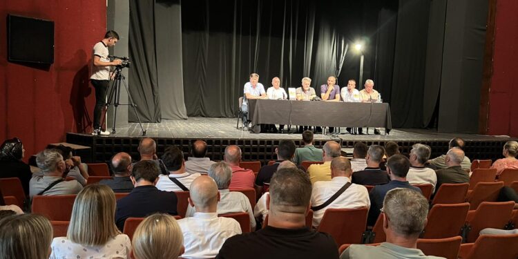 U Tešnju održana promocija knjige autora Fuada Šišića