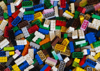 Robot napravljen od LEGO kockica proizvodi DNK mašine