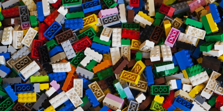 Robot napravljen od LEGO kockica proizvodi DNK mašine