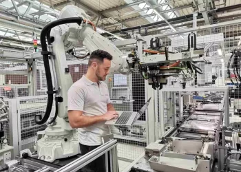 Kompanija Brose u Coburgu osvojila je nagradu “Tvornica godine“ u kategoriji „Izvrsna digitalizacija i automatizacija“.