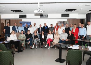 Deceuninck okupio partnere na DecAdemy radionici u Kreševu