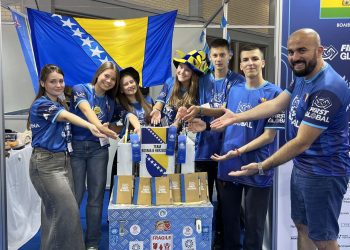 Tri nagrade za BiH na Međunarodnoj robotičkoj olimpijadi u Atini