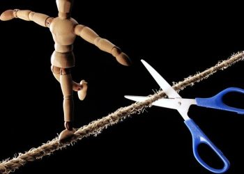 Sabotiranje sa vrha: Kako nesigurni lideri iscrpljuju uspješne radnike i zašto to mora biti riješeno