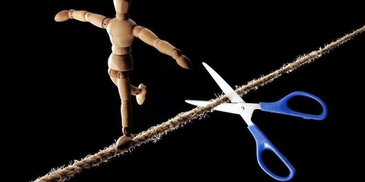 Sabotiranje sa vrha: Kako nesigurni lideri iscrpljuju uspješne radnike i zašto to mora biti riješeno