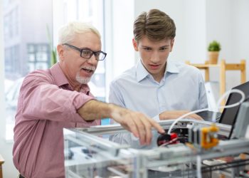 Industriji ne trebaju prsti na tipkama, već glave koje razumiju zašto ih pritiskaju!