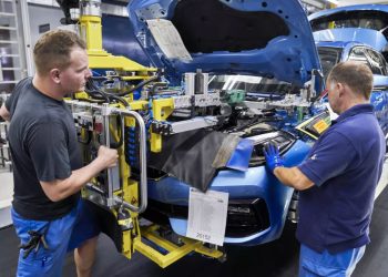 BMW: ‘Najbolja ideja montaže’ sa Karakuri-kolicima