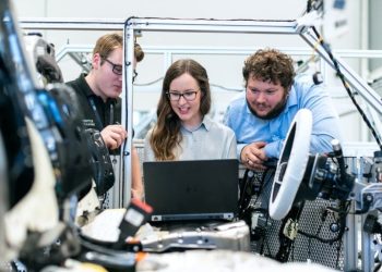 Obrazovna reforma kao ekonomska strategija: povezivanje škola i industrije